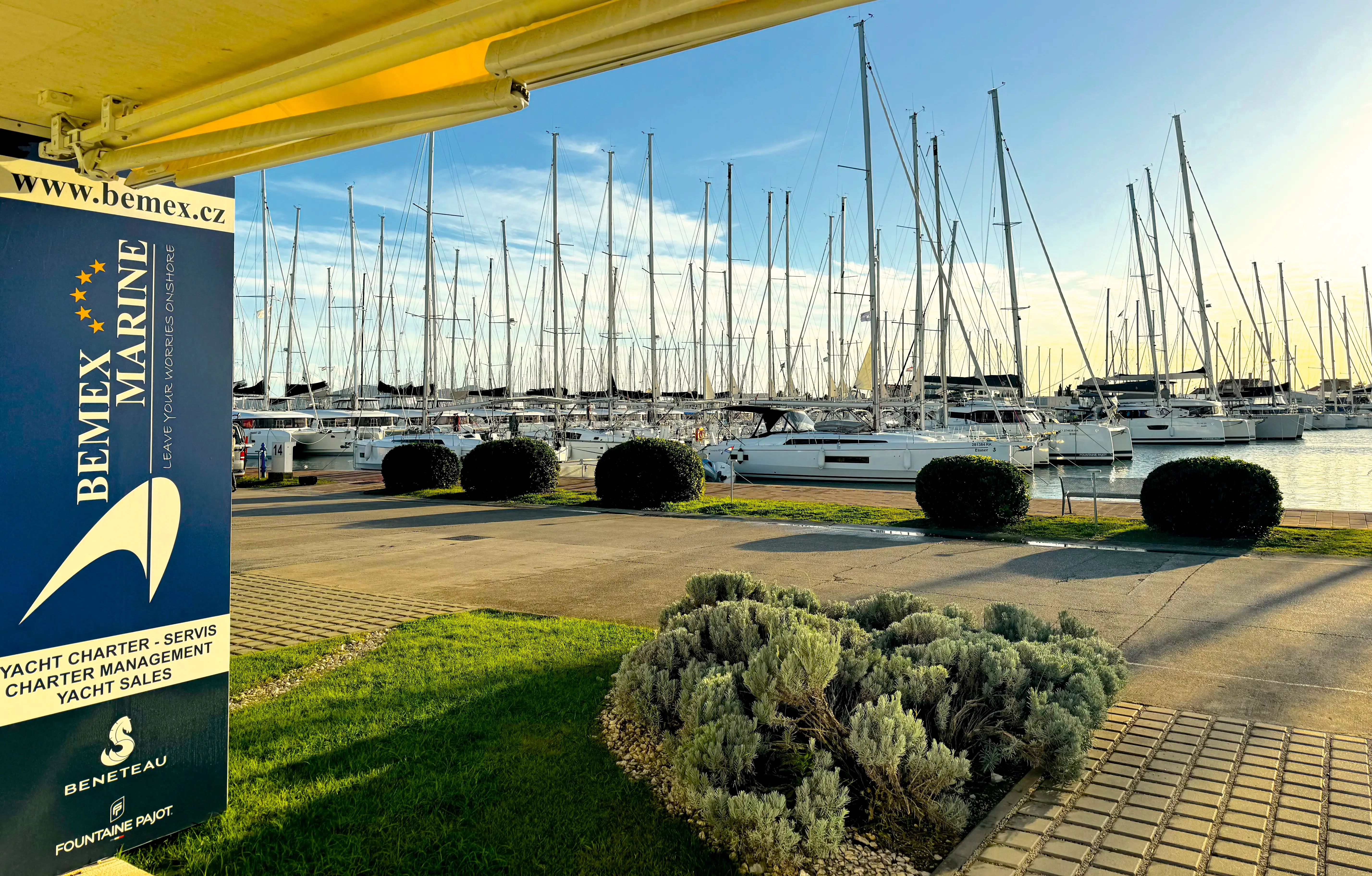 Yacht